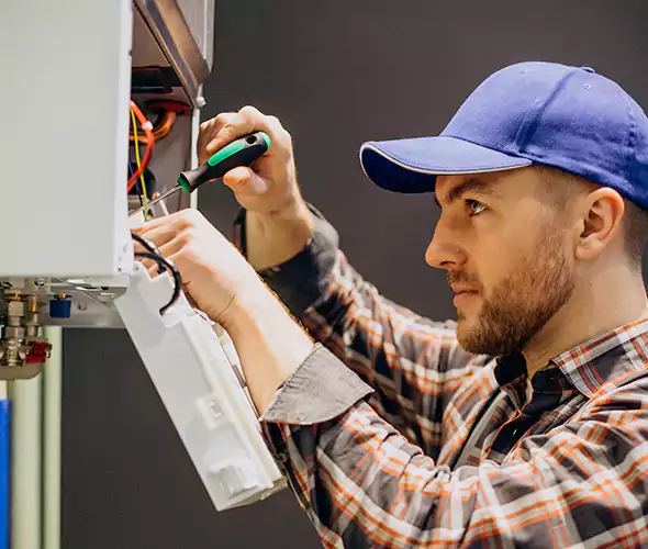 Expert Plumber for Tankless Water Heater Maintenance in Northbrook, IL: Schedule Professional Maintenance Services with Us